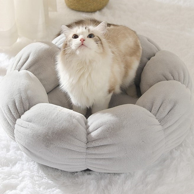 Plush Cat Bedding | Calming Eco-Friendly Soft Donut Cuddler