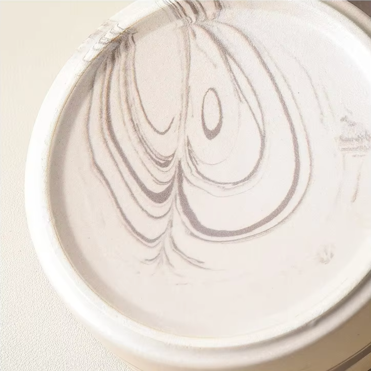 The Carrara- Pet Bowl